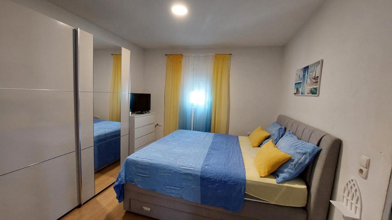 Luna Apartments Baška Voda Екстериор снимка